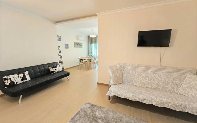 Superior Garage Balcony Praia da Rocha Prime Flat
