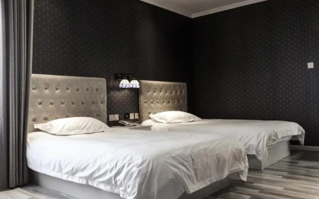 Qingdao Xiehou International Youth Hotel