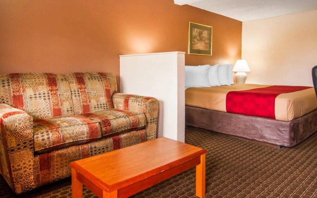 Econo Lodge Inn & Suites Hillsboro - Portland West