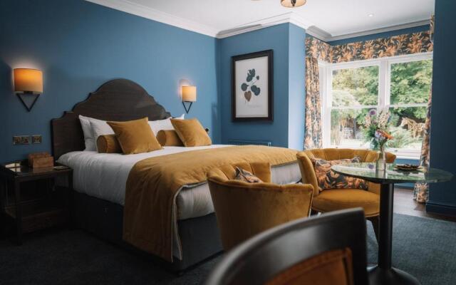 Bridge House Hotel & Silver Howe View Cottage