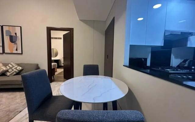 Modern 1BR in J One Pool & Gym