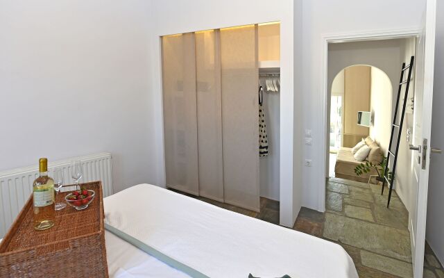 Tinos Blend Suites