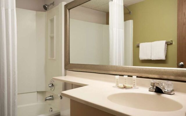 Super 8 Motel - Denver North