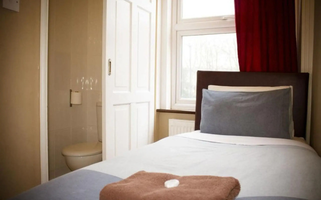 Cricklewood Lodge Hotel