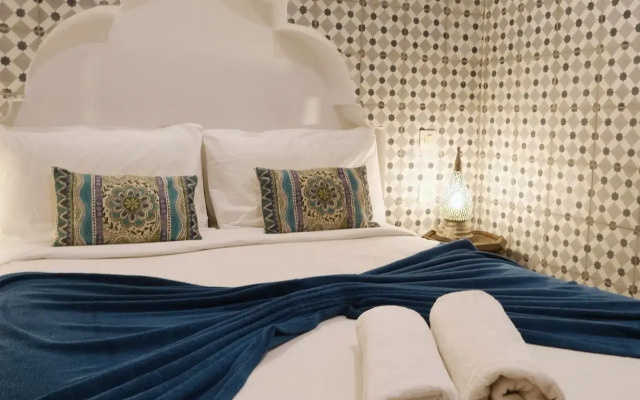 Riad of the Moon