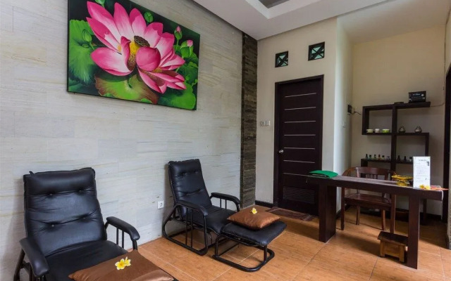 RedDoorz Plus @ Shri Lakshmi Seminyak