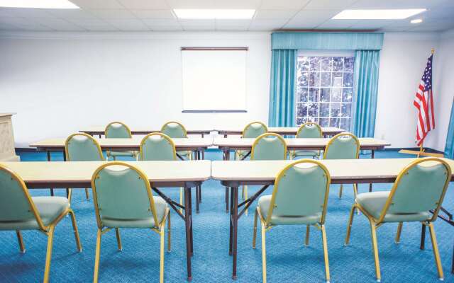 La Quinta Inn by Wyndham Moline Airport