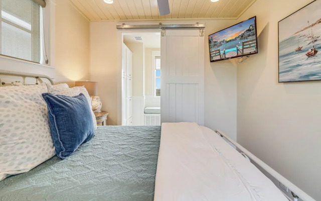 Seaside Shanty 125 SE