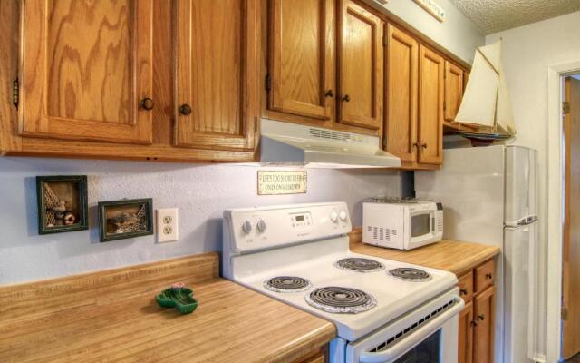 Courtyard #209 Condo