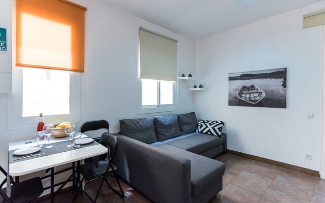 2B Apartment 5 Mins From Sagrada Familia