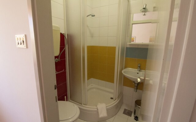 Studios & Rooms Fiesta