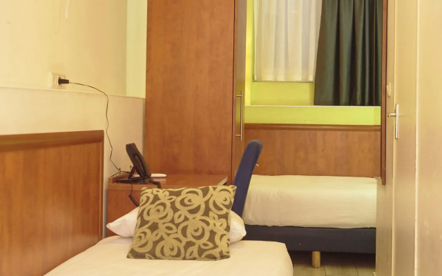 Townhouse Hotel