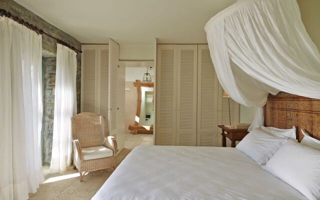 Aigis Suites