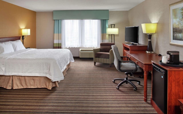 Hampton Inn & Suites by Hilton Toronto Airport