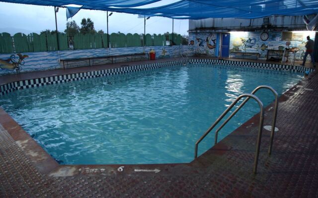 Popular Hotel