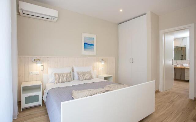 Avi Suites 1