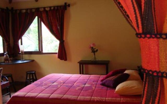 Villa Los Loros Choquequirao Lodge & Tours
