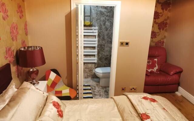 Dolweunydd Bed & Breakfast