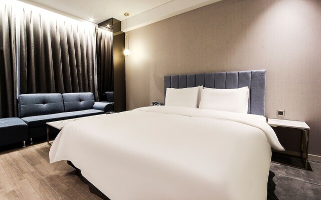 Busan Myeongji Ciel Ocean Hotel