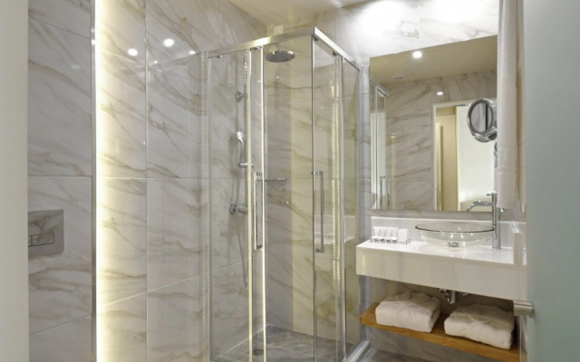 Athens Avenue Hotel