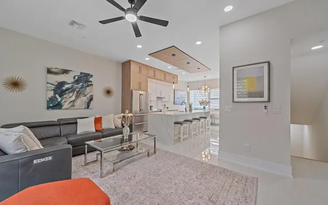 Coastal Moderne 2 Bedroom Townhouse