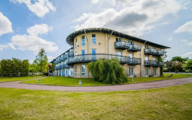 Blunsdon House Hotel