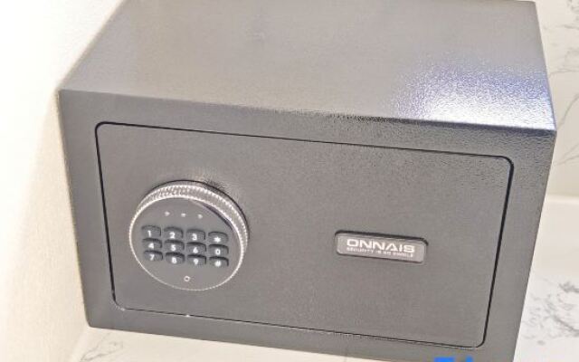 Dali First Glimpse Cloud Top Cliff Beauty Hostel