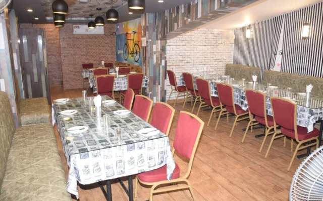 Hotel Trimurti Heights