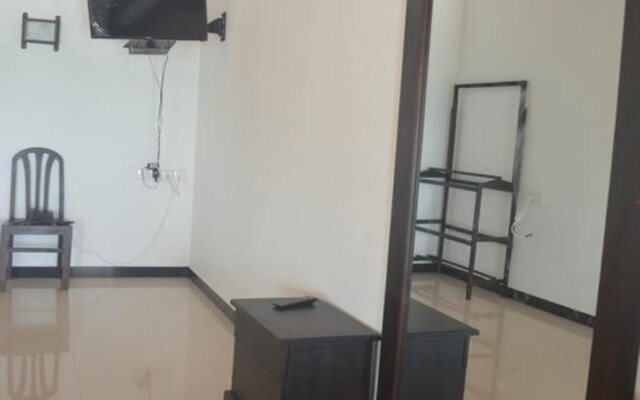 Gayana Hotel