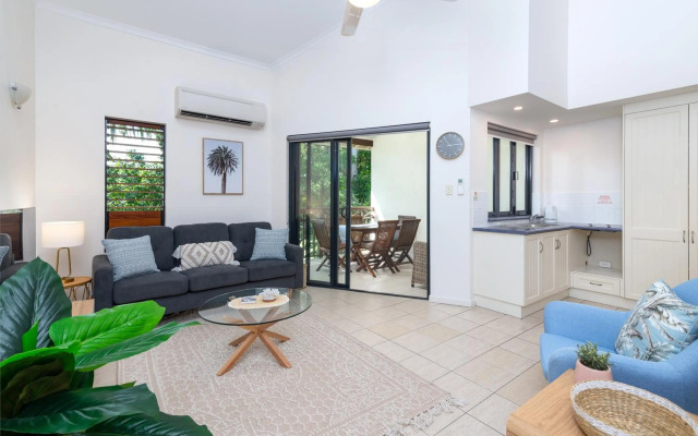 Seascape Holidays at 30 Tropic Style