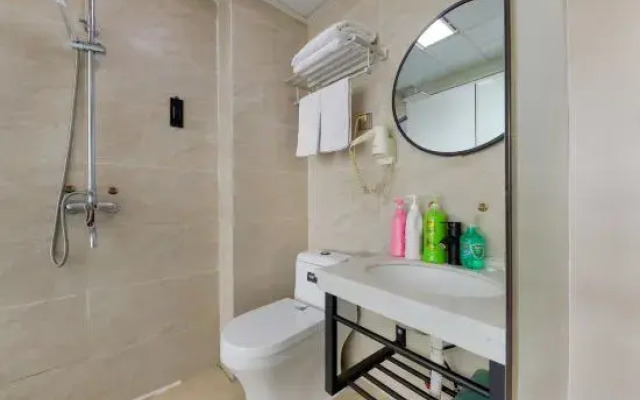 Aiqinhai Theme Hotel