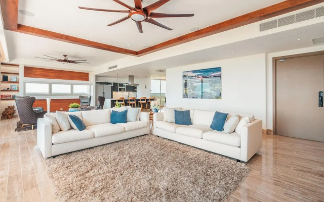 Amazing Penthouse in Exclusive Tower in Capcana
