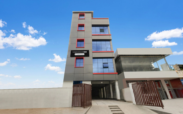 Super Townhouse Oak LB Metro Station Formerly Sunil Arcade