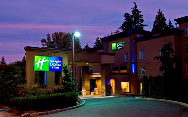 Holiday Inn Express & Suites Surrey, an IHG Hotel