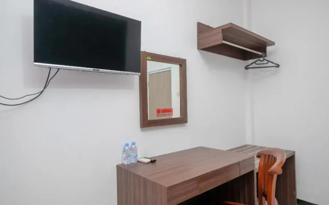RedDoorz near Moro Mall Purwokerto