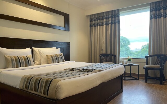 Royale Sarovar Portico Agra