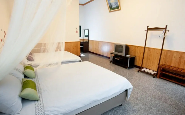 Hofeng Xiangcun B&B