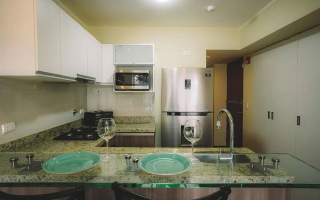 Amazing 1BR with private terrace