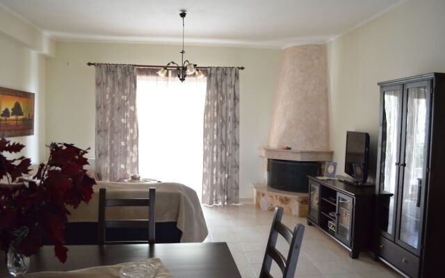 Blue Ark Aigeira Flat & Studio