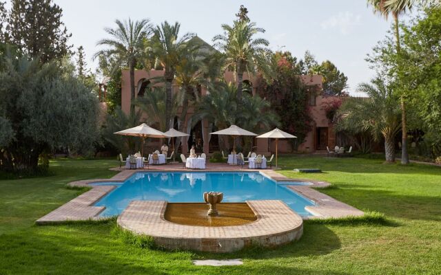 Dar Ayniwen Garden Hotel & Bird Zoo