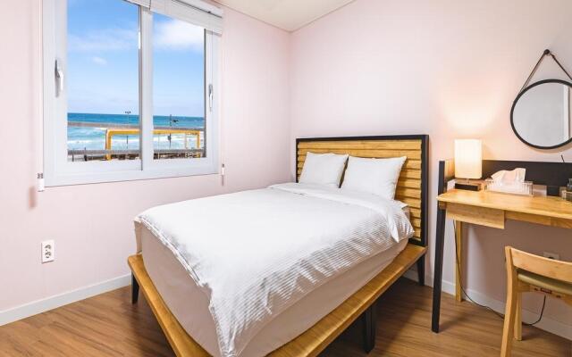 Jeju Eseutteuleya Pension