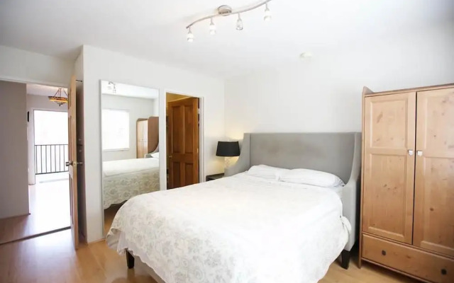 Castro Central Apartment