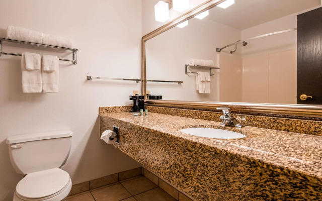 Best Western Inn & Suites - Midway Airport