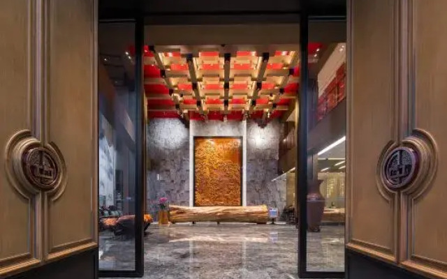 Chuxiong Dongbao Hotel