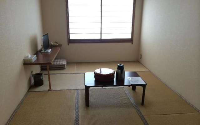 Kawaguchiko Station Inn