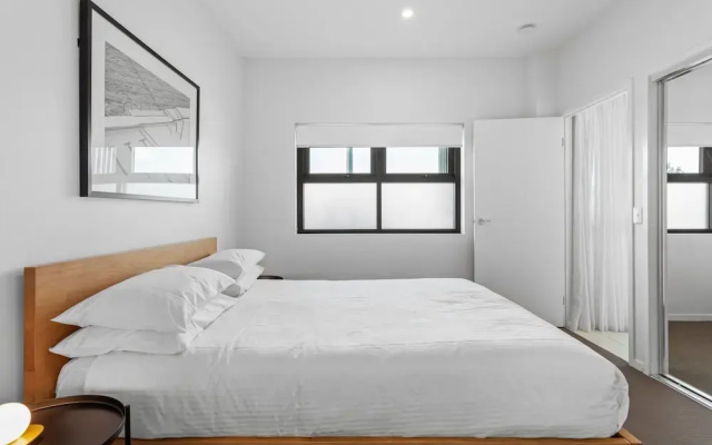 Gorgeous 3-bed Apartment With City Views