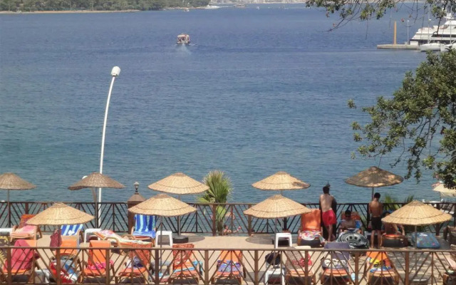 Hotel Golmar Beach