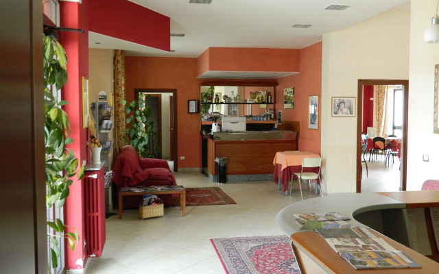 Hotel Caimo Bed-Breakfast