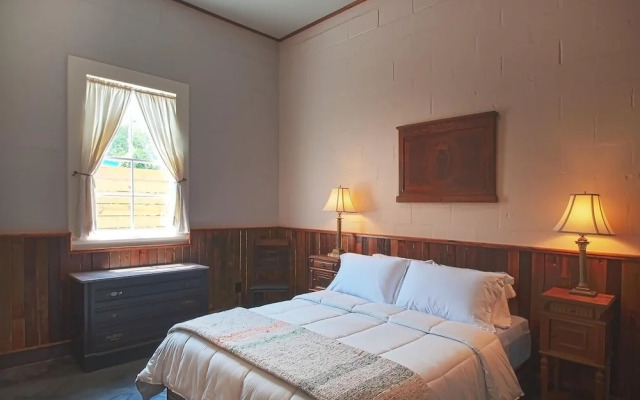 Inn at the Old Jail