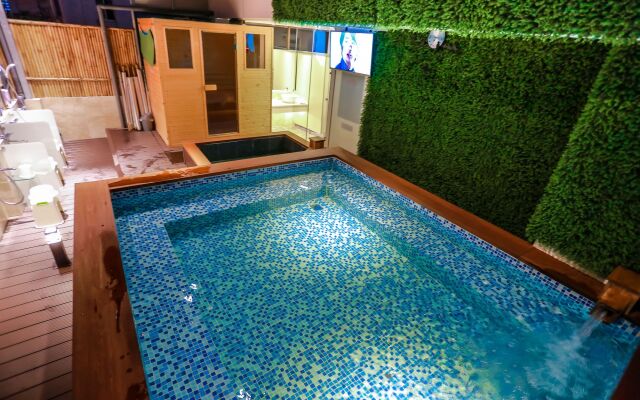 Momizi Business Hotel
